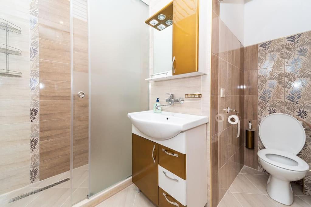 Daire Sea Garden Two Bedroom Lux
